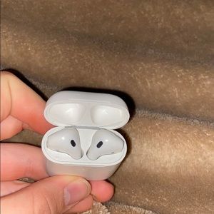 Apple AirPods